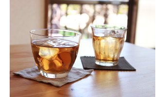 夏になると飲みたくなる麦茶は美容に効果あり！