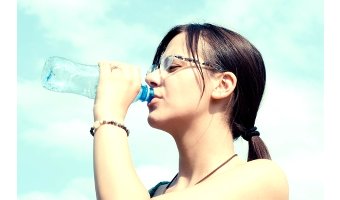 水を飲むダイエットは効果があるの？